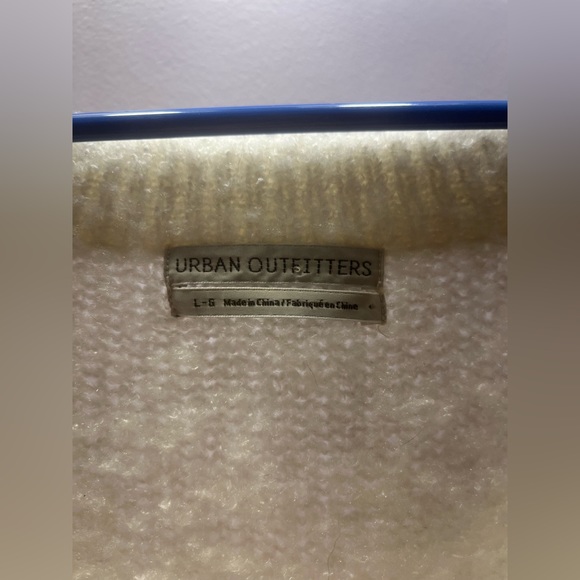 Urban Outfitters Ivory Pullover Sweater - Picture 5 of 8